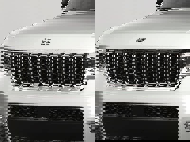 New 2025 Jeep Grand Cherokee L Limited image 14