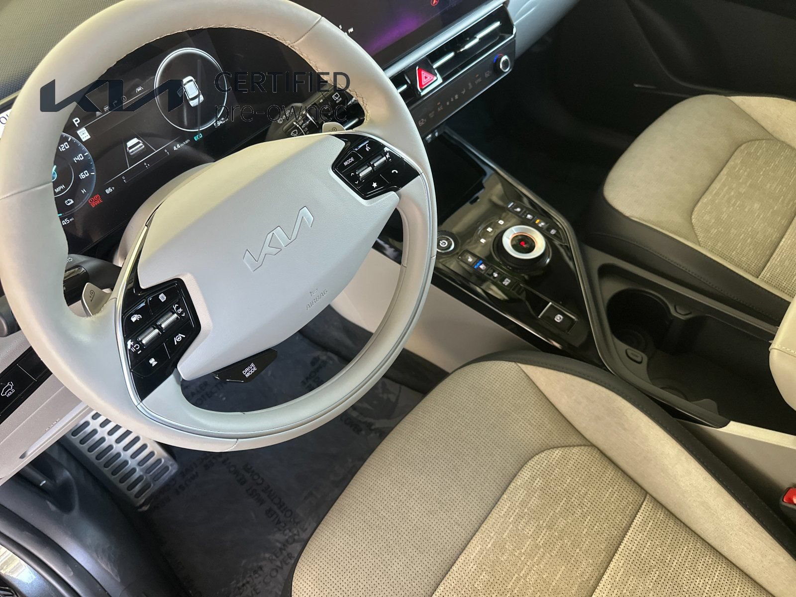 Certified 2024 Kia Niro Wave FWD image 9