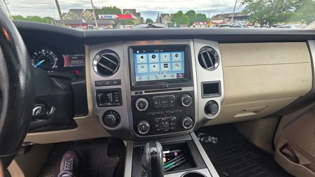 Used 2016 Ford Expedition XLT w/ Equipment Group 202A AWD/4WD image 6