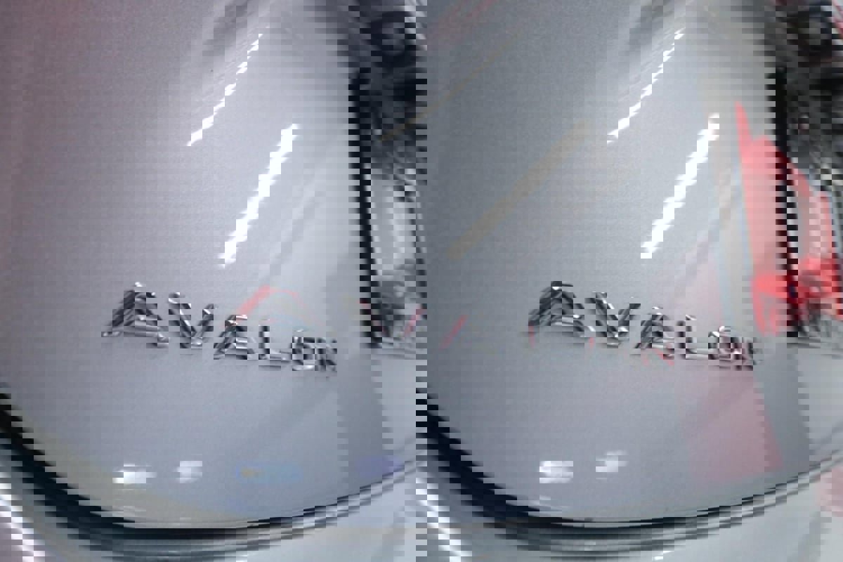 Used 2018 Toyota Avalon XLE Premium FWD image 33