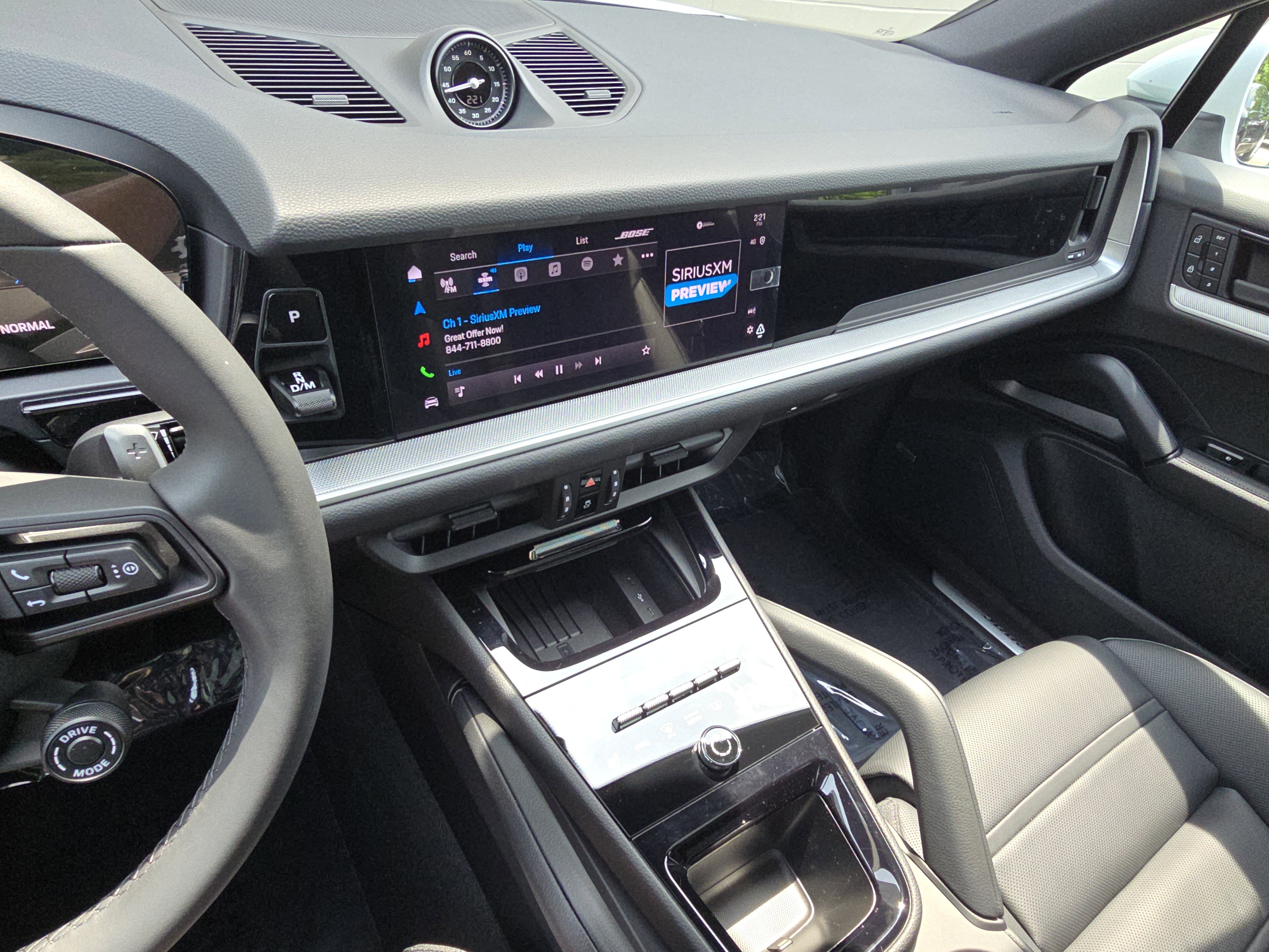 New 2025 Porsche Cayenne Coupe image 19