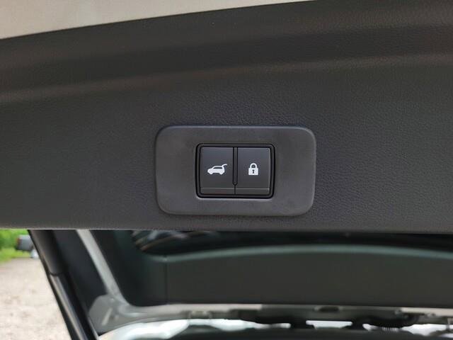 New 2025 Nissan Murano SL image 9