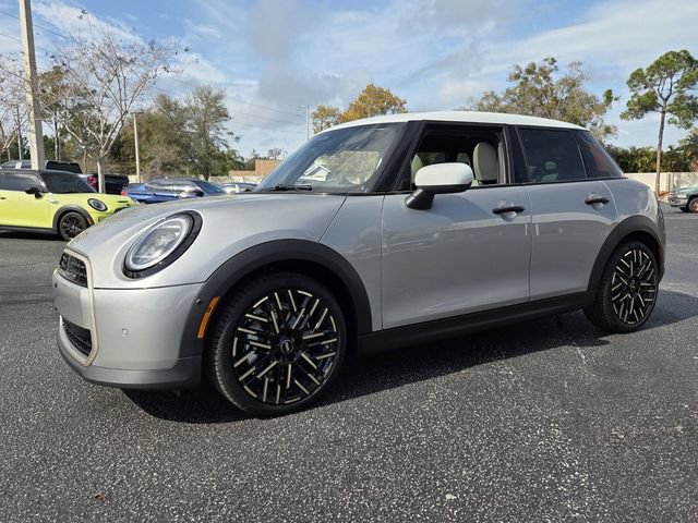 New 2026 MINI Cooper 4-Door Hardtop FWD image 3