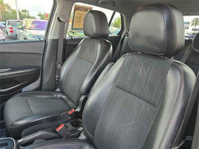 Used 2019 Chevrolet Trax LT w/ LT Convenience Package FWD image 15