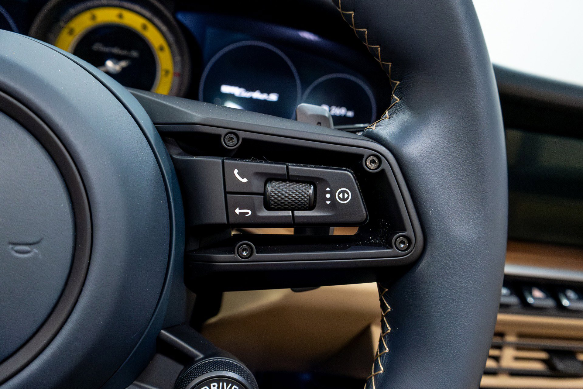 Used 2021 Porsche 911 Turbo S image 69