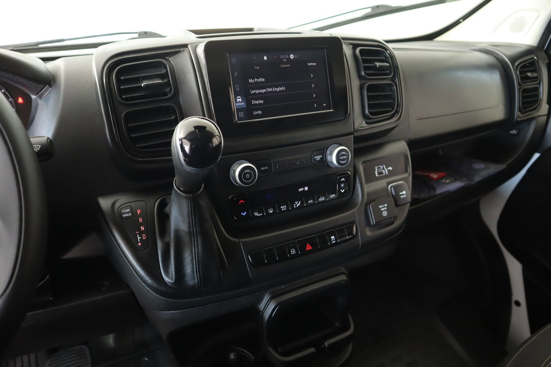 Used 2025 RAM ProMaster 2500 w/ Convenience Group image 5