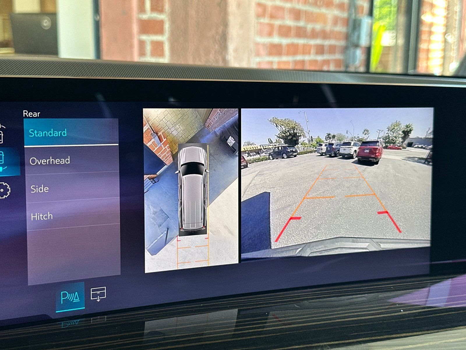 Used 2025 Cadillac Escalade ESV Luxury image 27