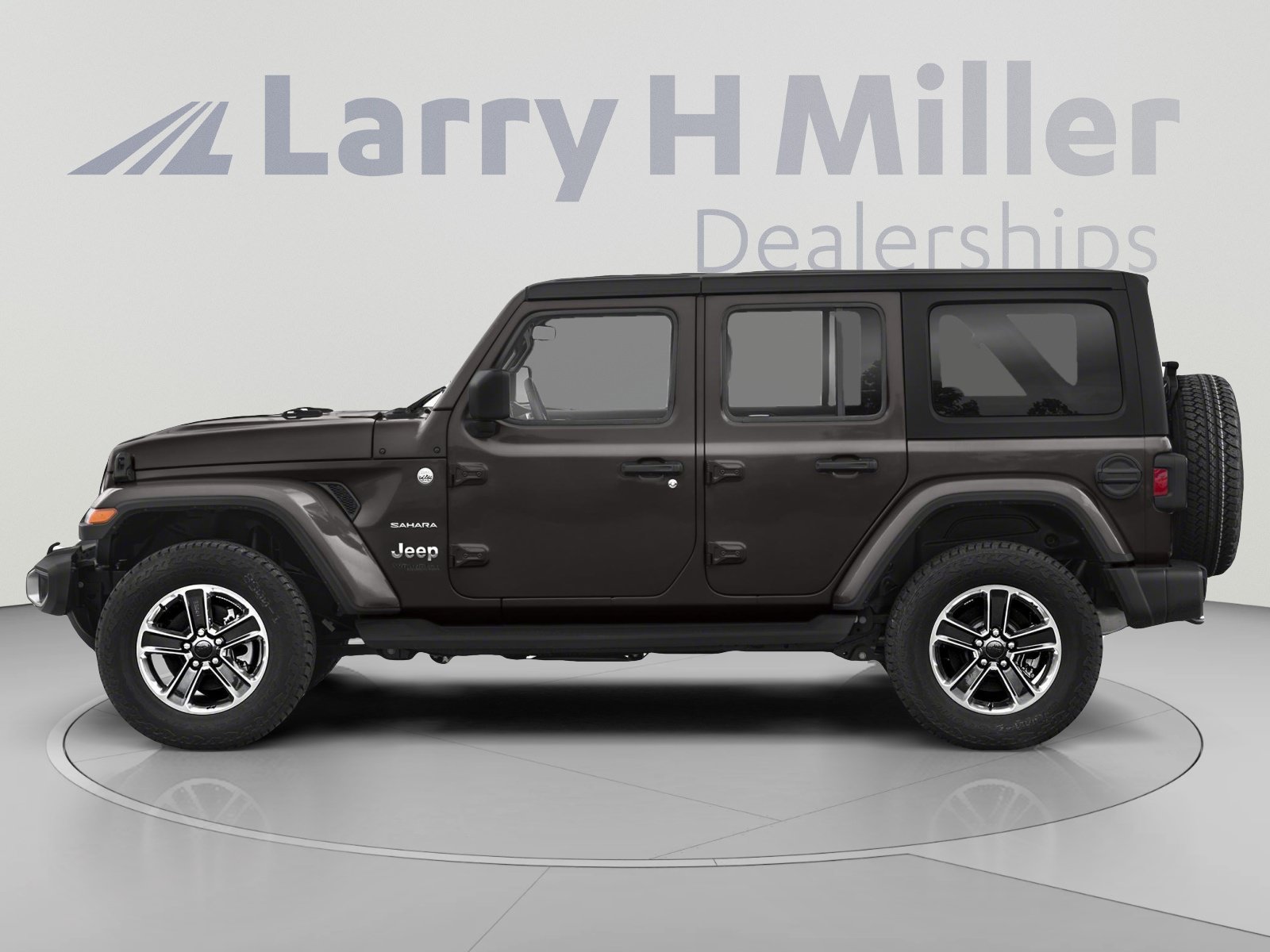 Used 2019 Jeep Wrangler Unlimited Sahara AWD/4WD image 3