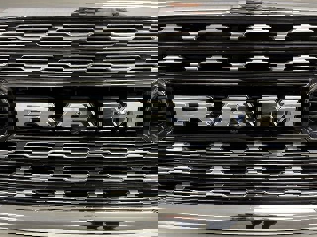 Used 2023 RAM 3500 Limited image 32