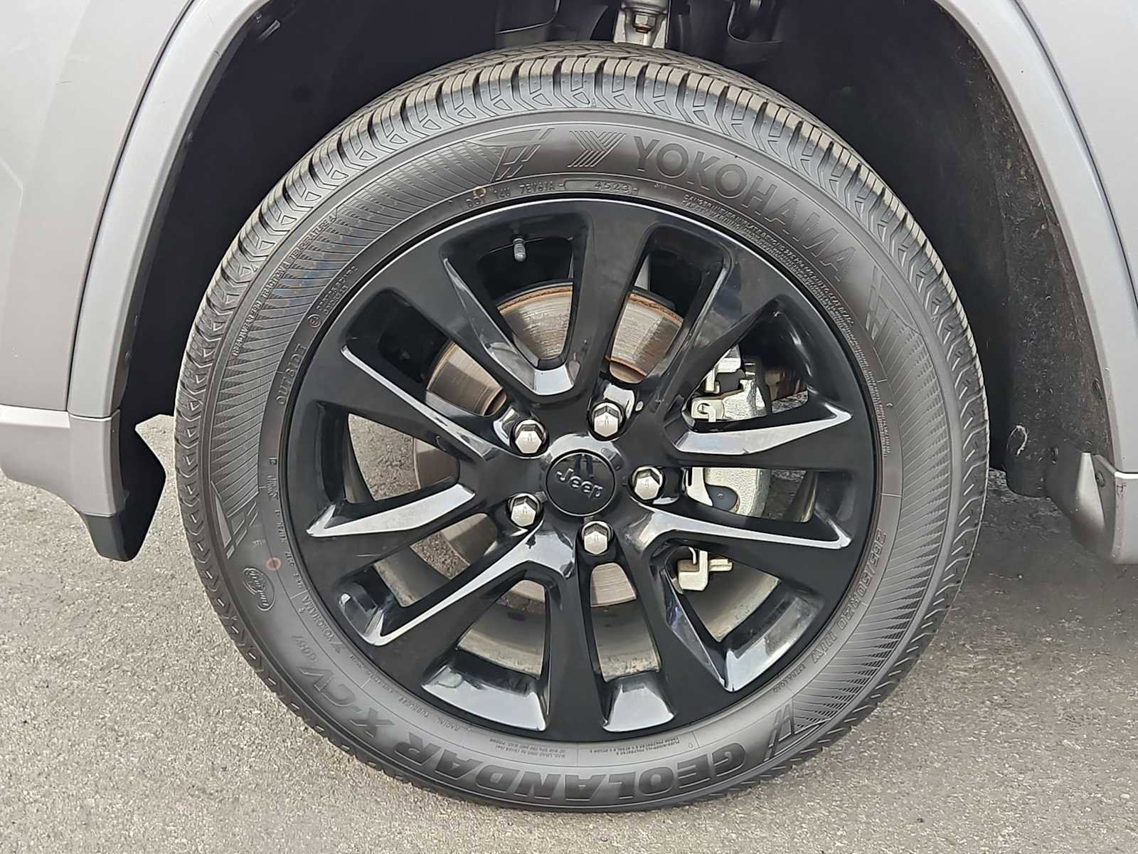 Used 2019 Jeep Grand Cherokee Altitude image 14