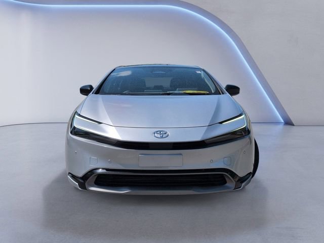 Used 2023 Toyota Prius XLE image 12