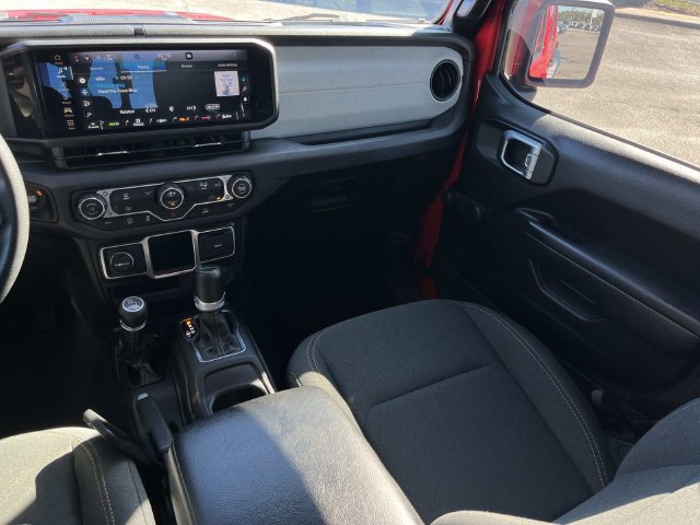 Used 2024 Jeep Gladiator Sport AWD/4WD image 15