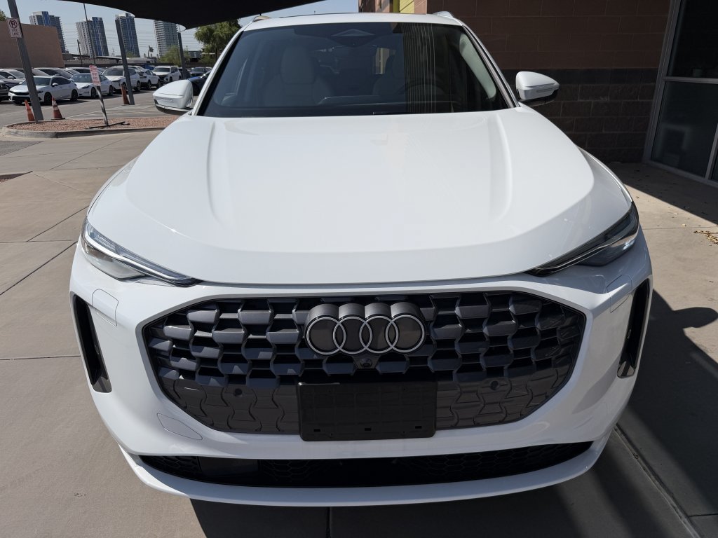 Used 2025 Audi Q5 Premium Plus w/ Premium Plus AWD/4WD image 10