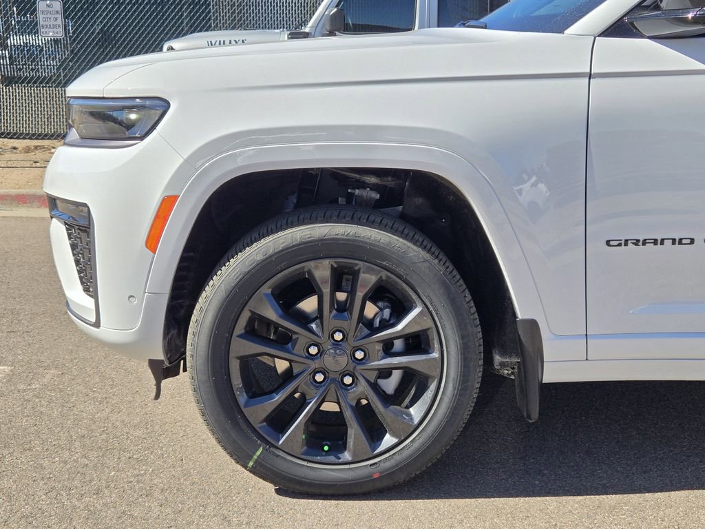 New 2026 Jeep Grand Cherokee Limited AWD/4WD image 6