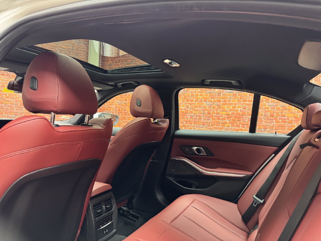 Certified 2025 BMW 330i xDrive Sedan w/ Premium Package AWD/4WD image 3