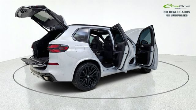 Used 2025 BMW X5 xDrive40i w/ M Sport Package AWD/4WD image 19