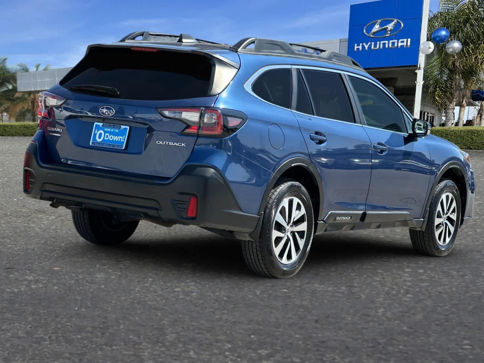 Used 2021 Subaru Outback Premium AWD/4WD image 3