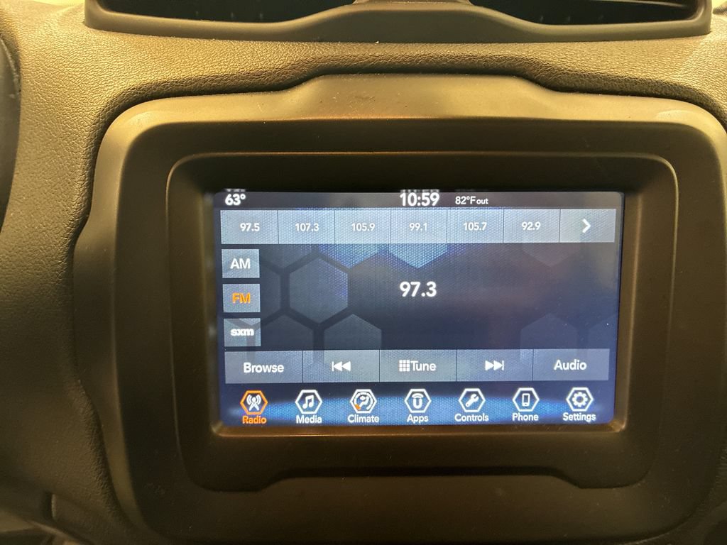 Used 2018 Jeep Renegade Altitude AWD/4WD image 14