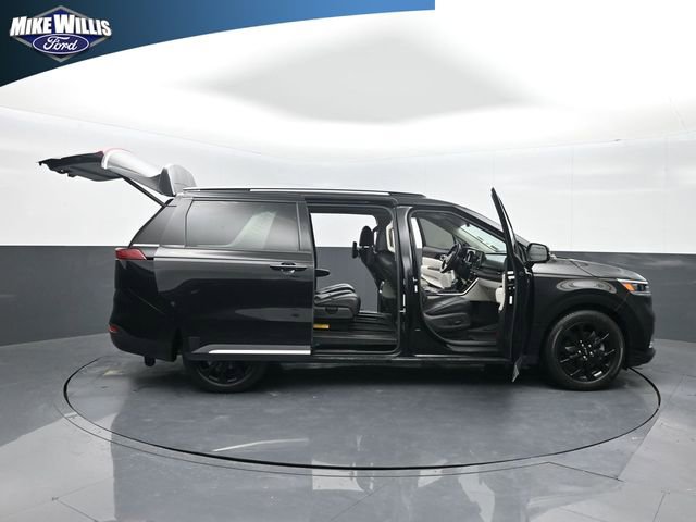 Used 2022 Kia Carnival SX image 27