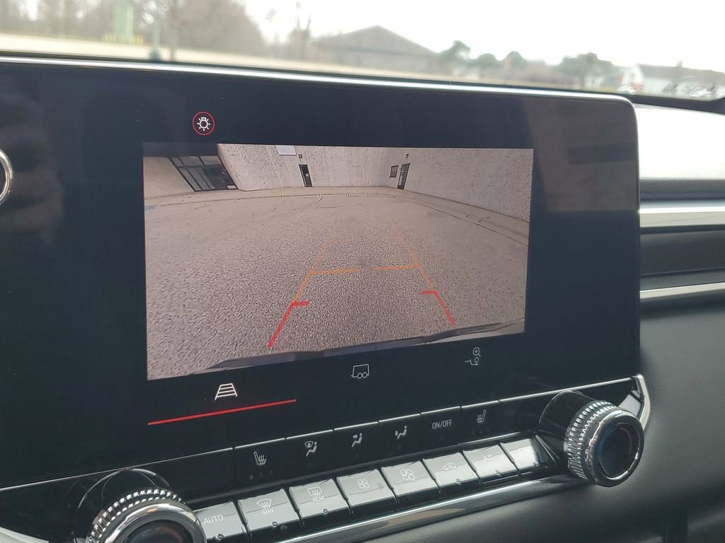 New 2024 GMC Canyon Elevation w/ Convenience Package image 16