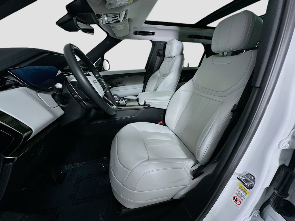 Used 2023 Land Rover Range Rover Sport SE image 5