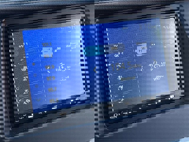 Used 2017 Toyota Highlander SE image 18