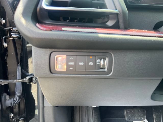 Used 2024 Chevrolet Traverse Z71 AWD/4WD image 26