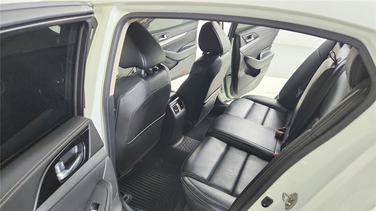 Used 2017 Nissan Maxima 3.5 SV FWD image 23