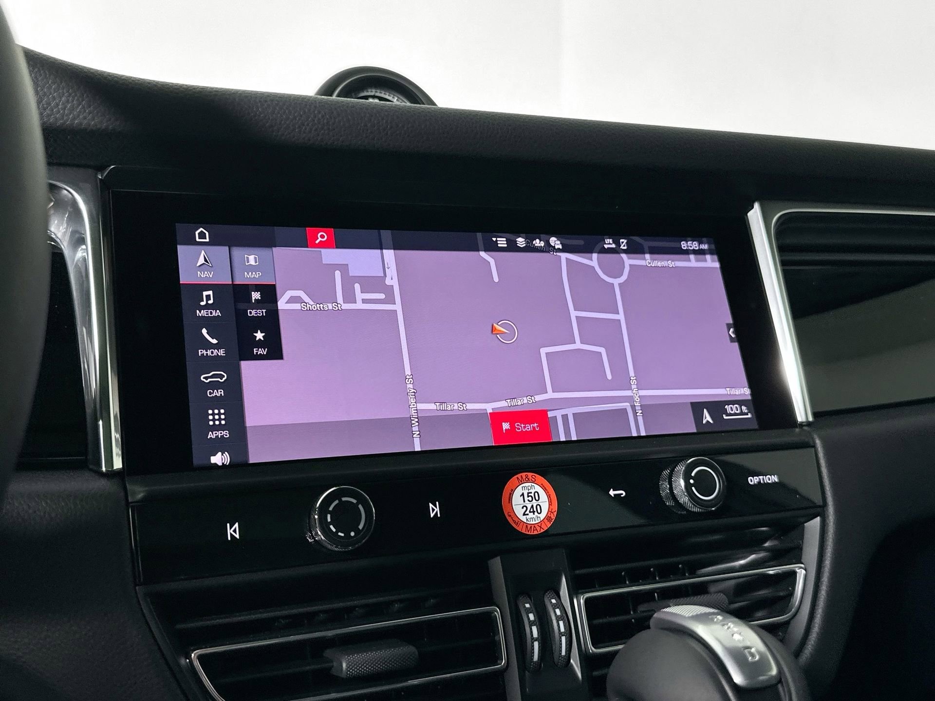 Certified 2025 Porsche Macan image 22