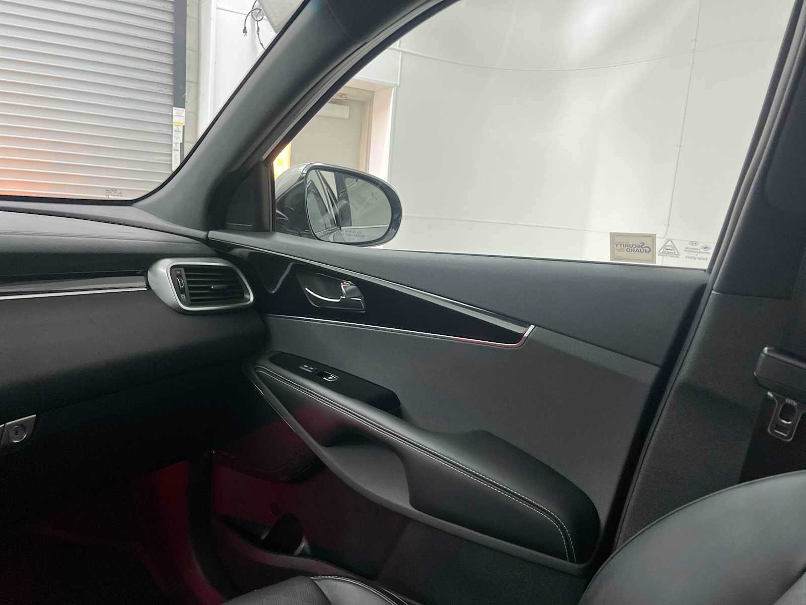 Used 2019 Kia Sorento SX AWD/4WD image 11
