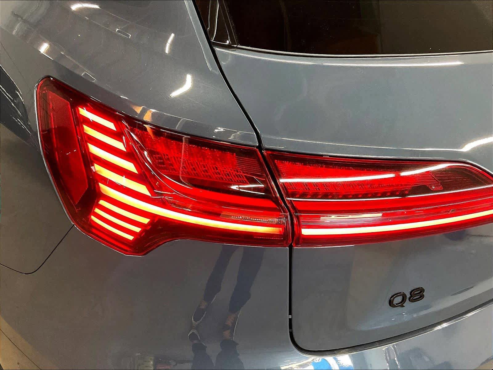 Certified 2024 Audi Q8 e-tron Premium Plus AWD/4WD image 29