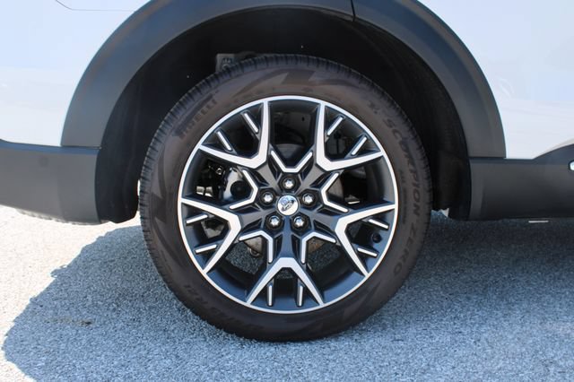 Used 2025 Ford Explorer Platinum w/ Ultimate Package AWD/4WD image 37