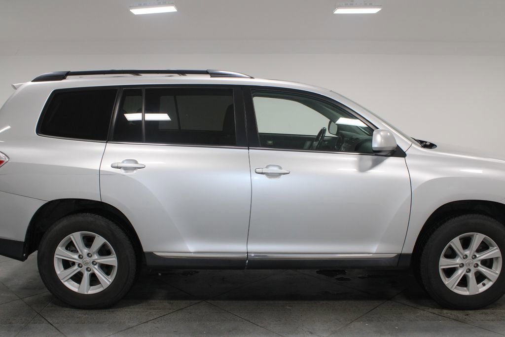 Used 2012 Toyota Highlander SE image 11