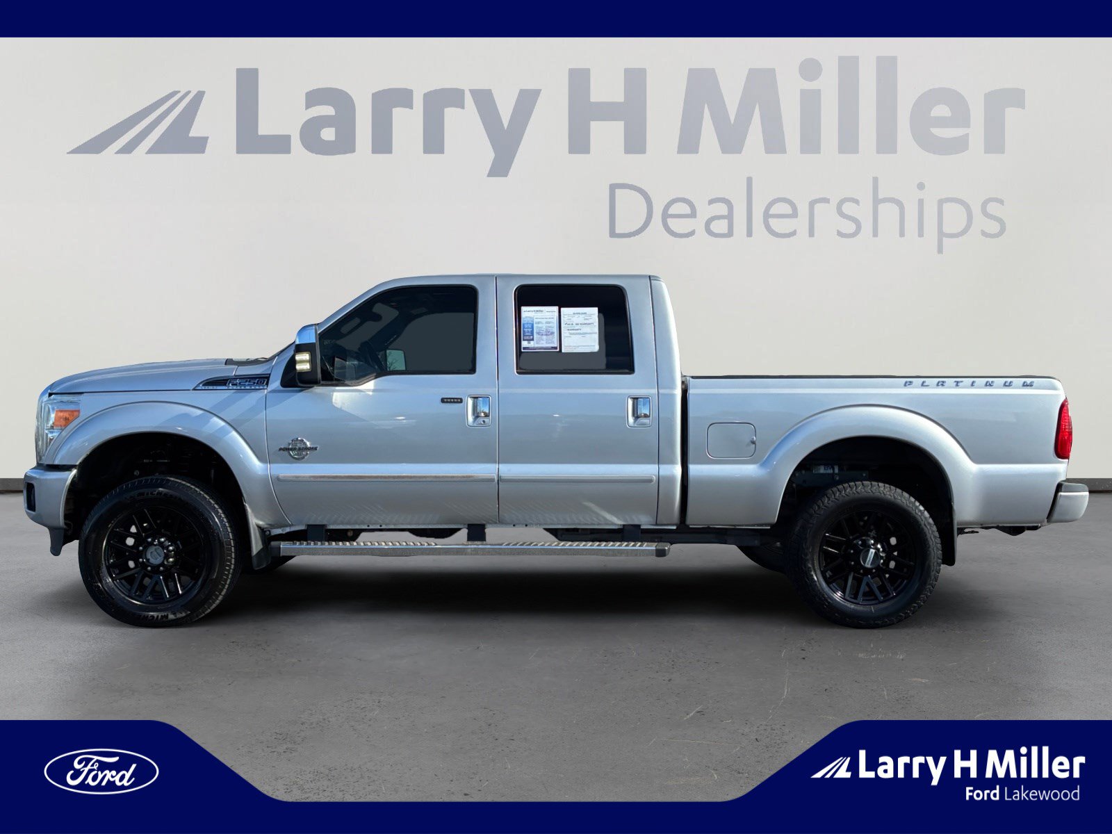 Used 2016 Ford F250 Platinum w/ FX4 Off-Road Package image 2
