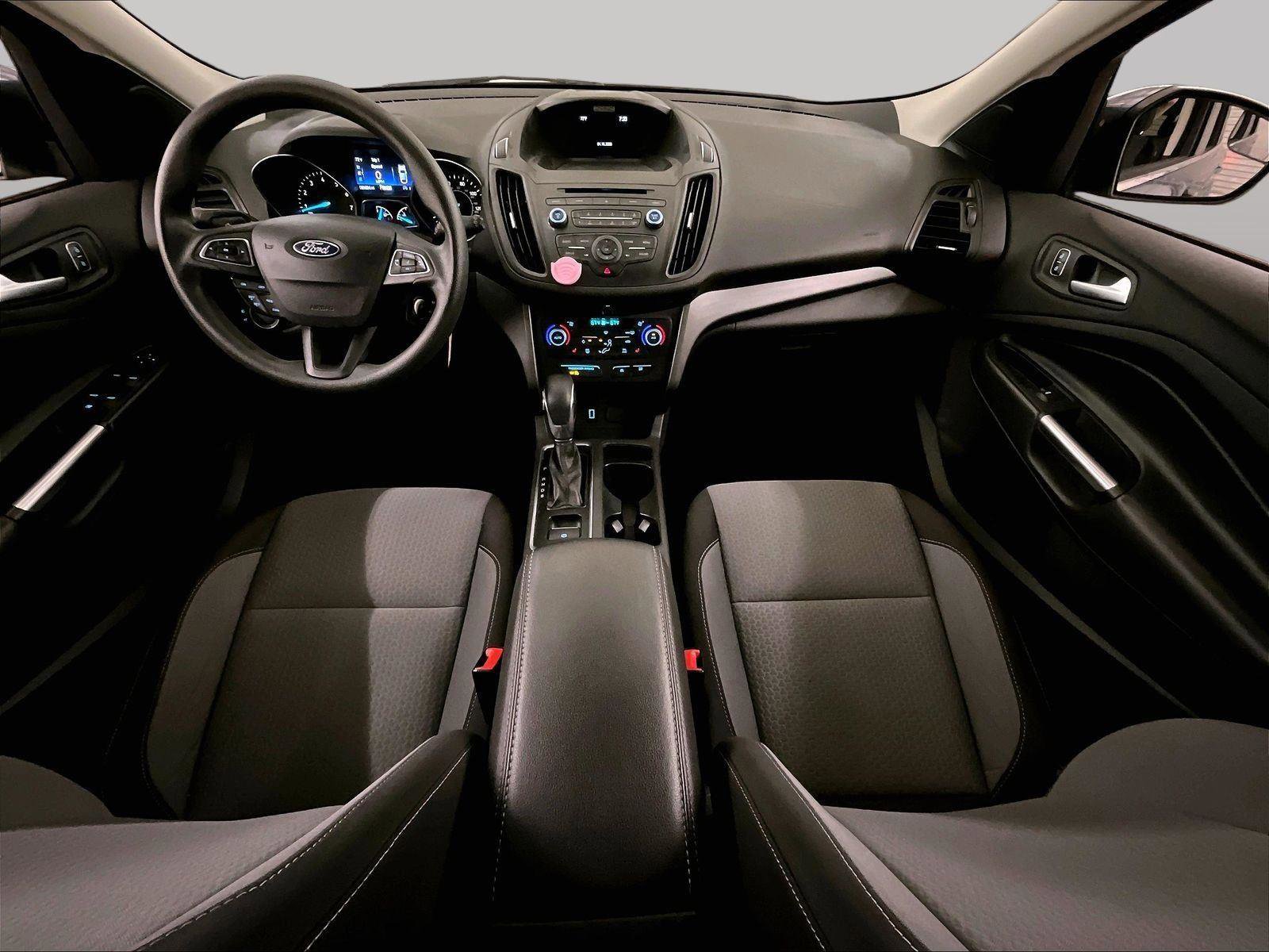 Used 2018 Ford Escape SE image 14