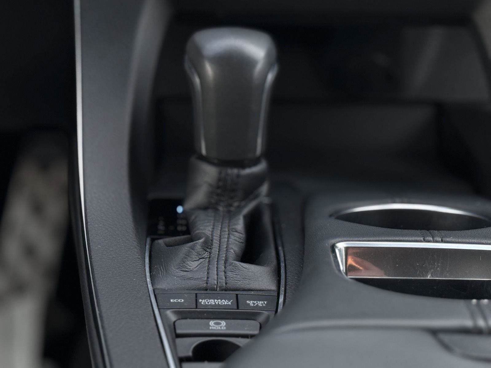 Used 2019 Toyota Avalon Touring image 21