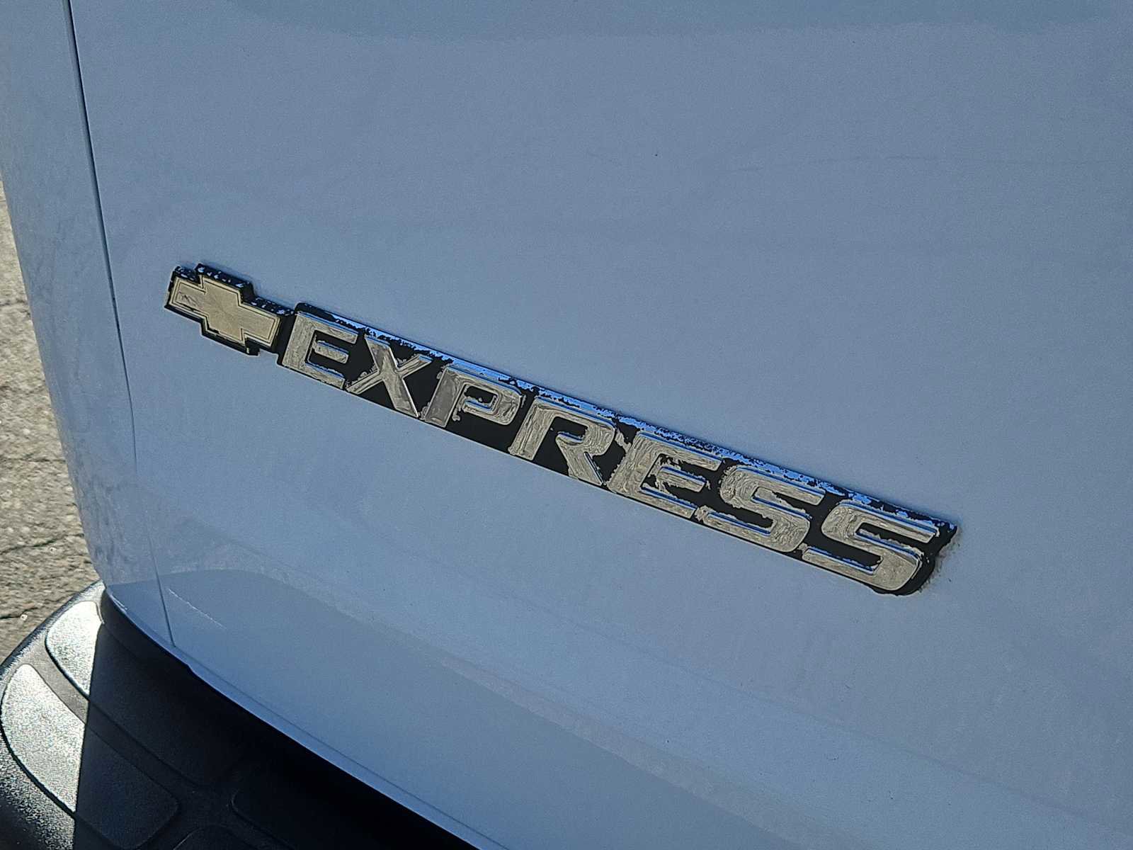 Used 2016 Chevrolet Express 2500 image 11
