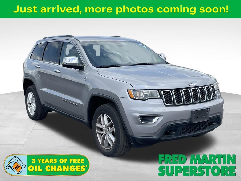 Used 2018 Jeep Grand Cherokee Laredo AWD/4WD image 1