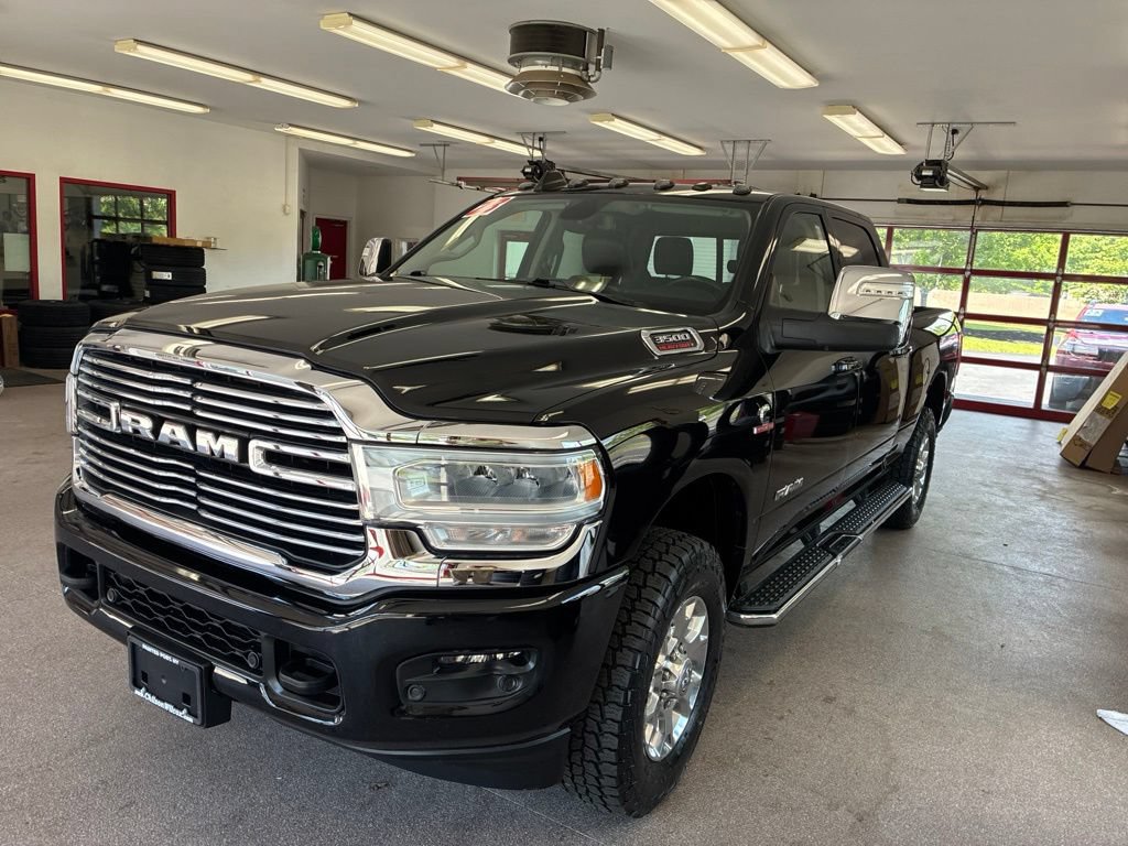 Used 2023 RAM 3500 Laramie AWD/4WD image 3
