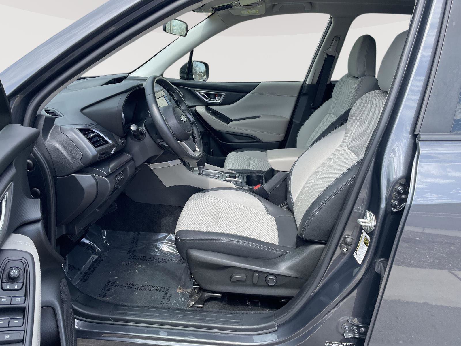 Used 2022 Subaru Forester Premium image 12