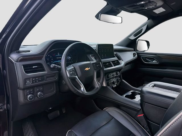 Used 2023 Chevrolet Tahoe Premier AWD/4WD image 28