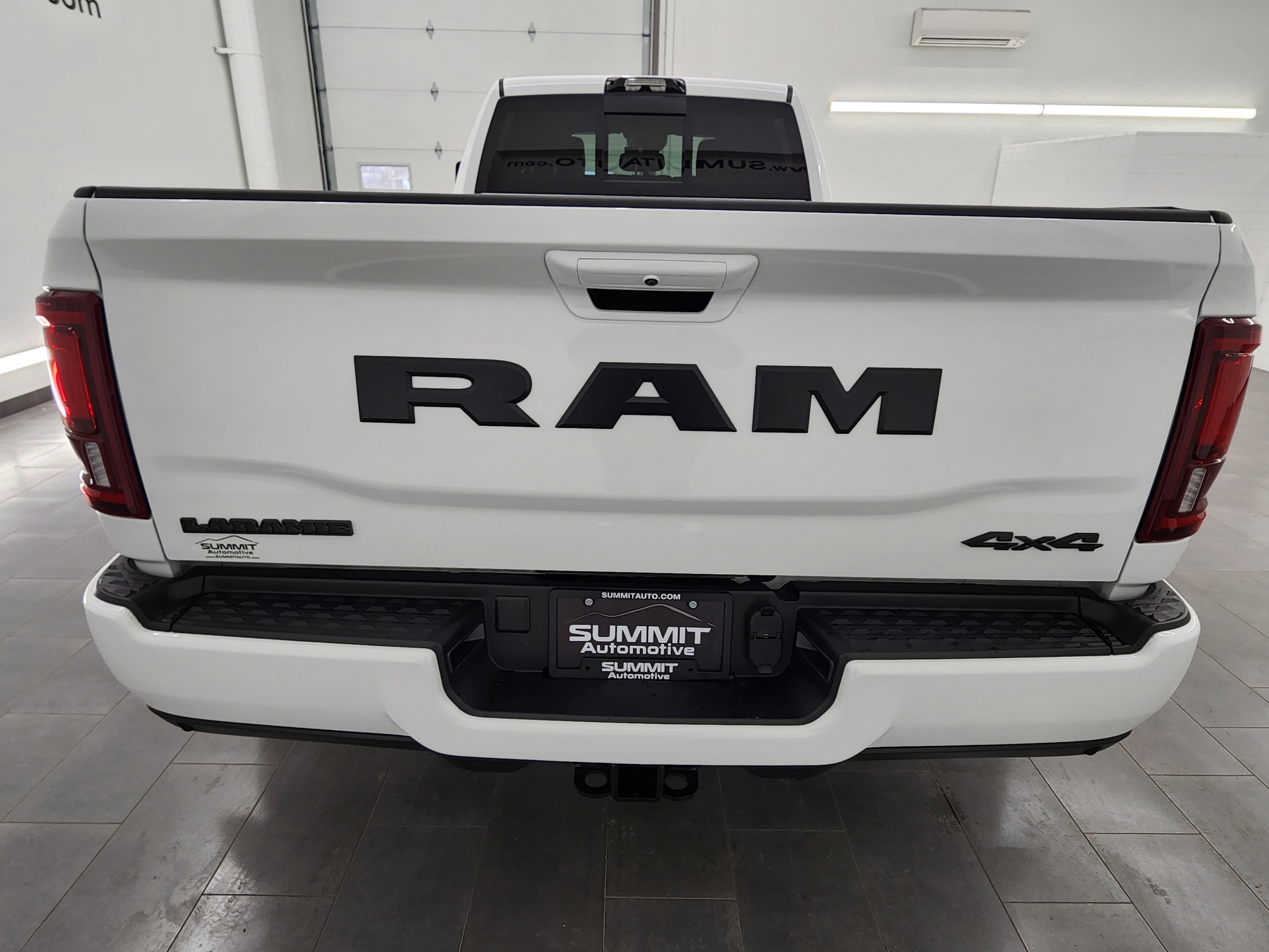 Used 2025 RAM 3500 Laramie image 28