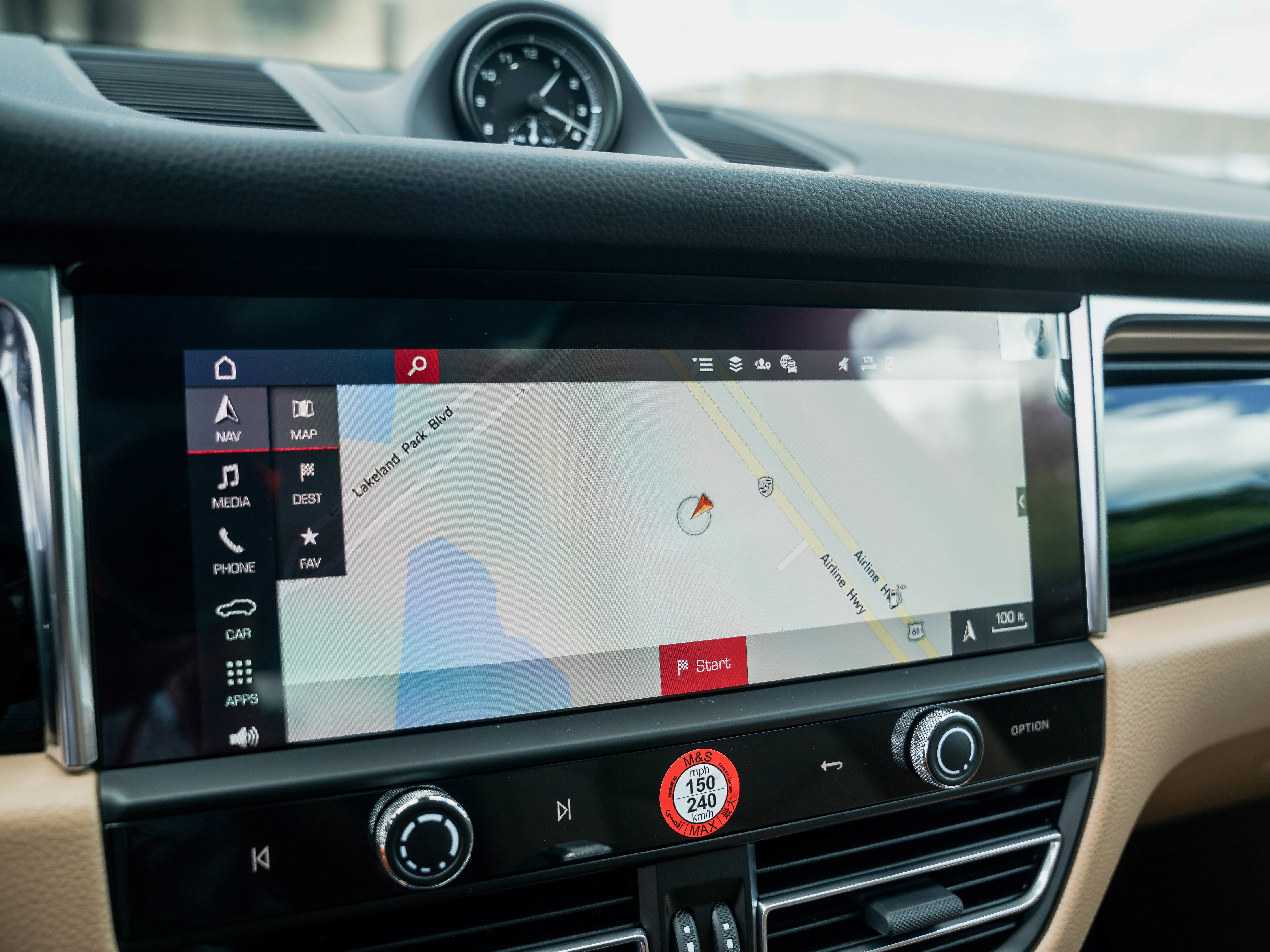 New 2025 Porsche Macan image 20