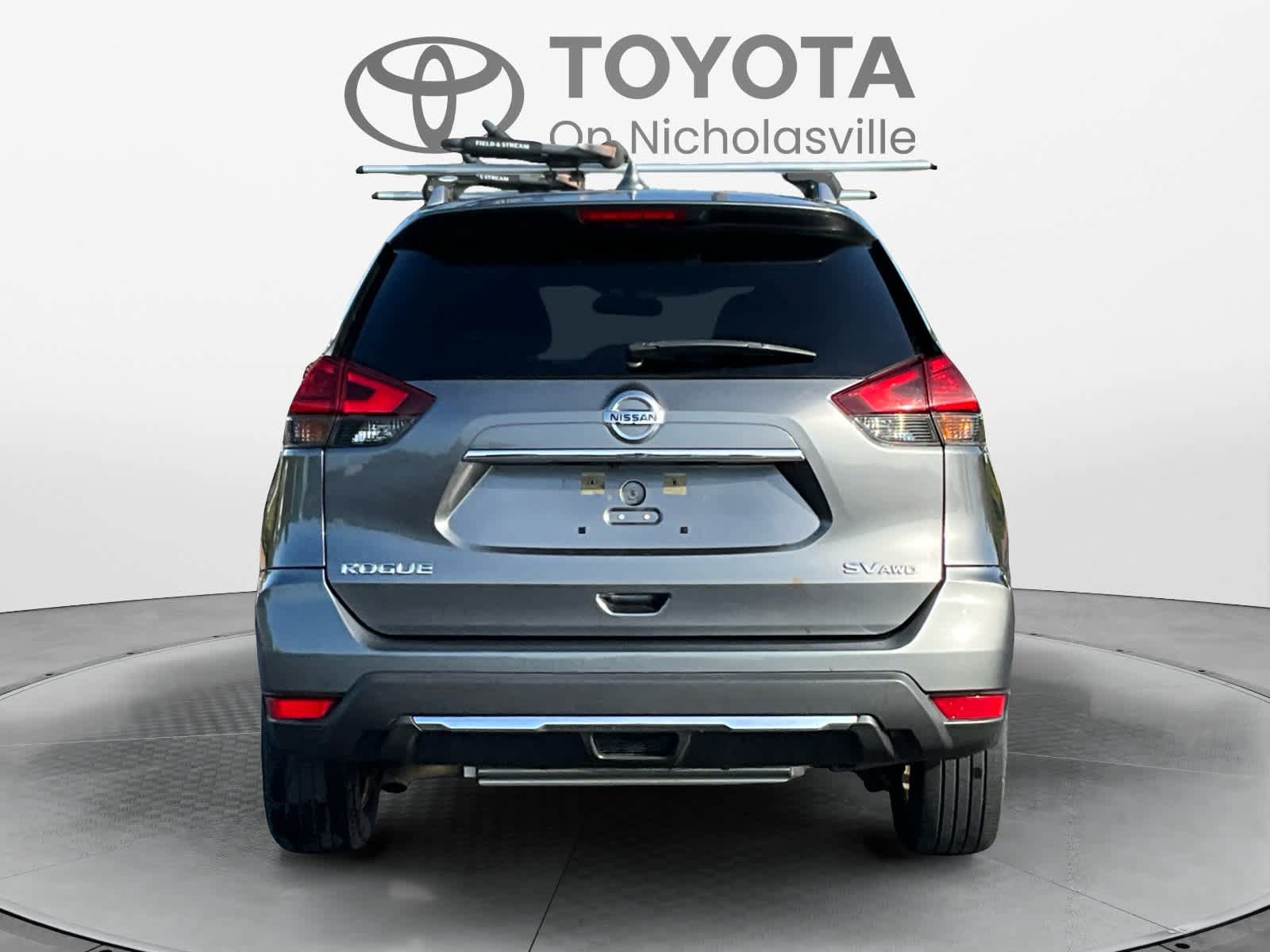 Used 2017 Nissan Rogue SV AWD/4WD image 4