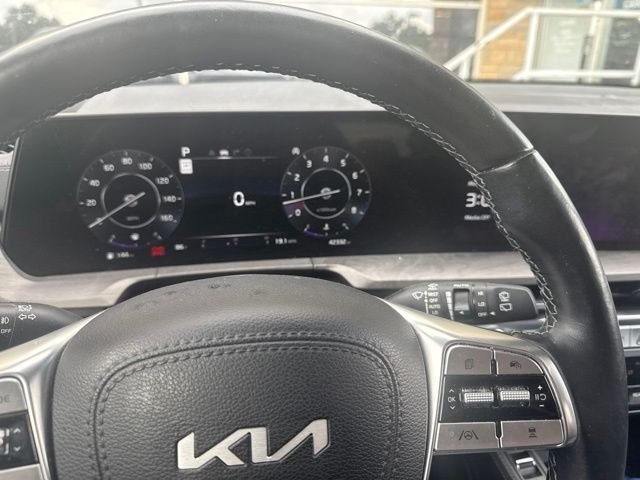 Used 2023 Kia Telluride SX Prestige X-Pro AWD/4WD image 3
