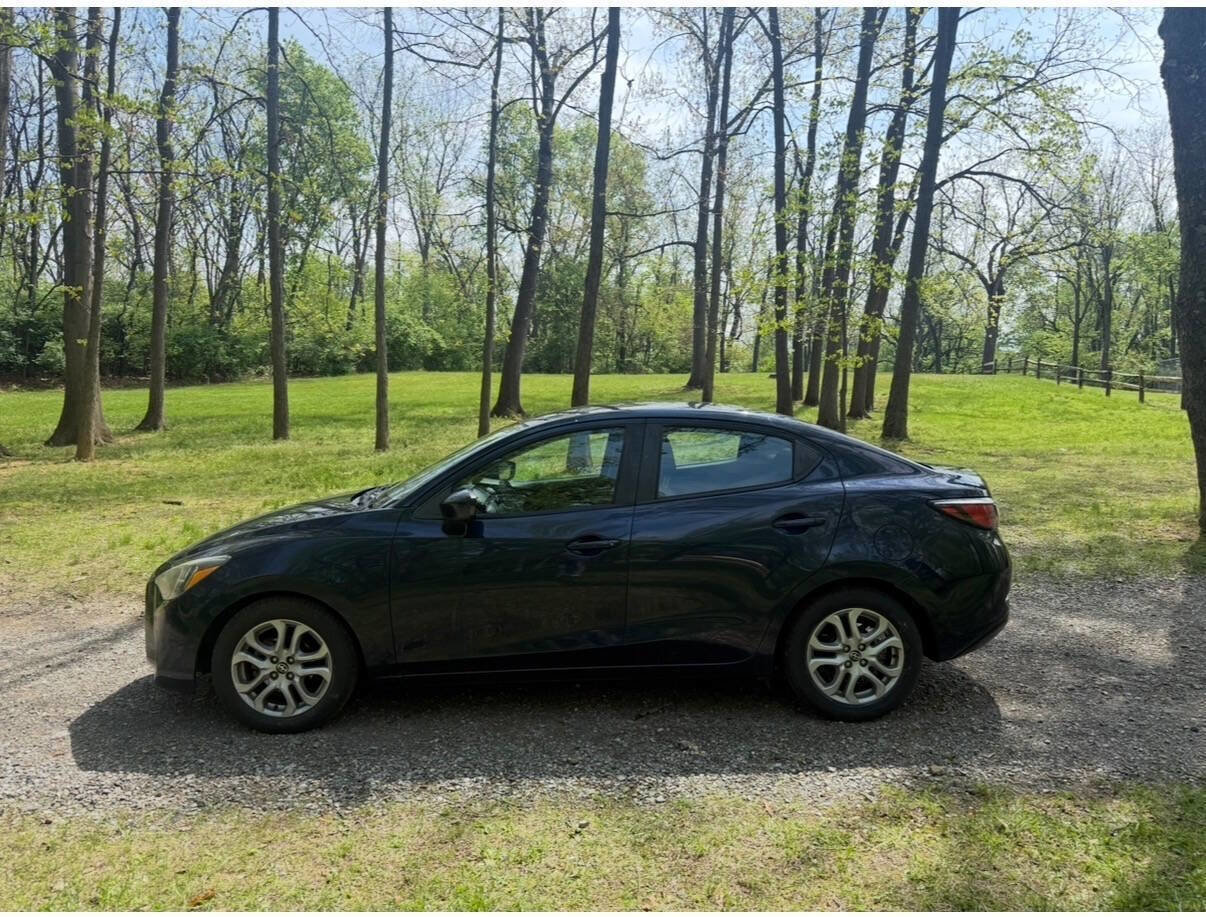 Used 2016 Scion iA FWD image 14