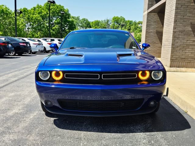 Used 2018 Dodge Challenger SXT Plus RWD image 3