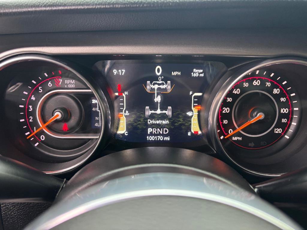 Used 2018 Jeep Wrangler Unlimited Sahara w/ Uconnect 4C Nav & Sound Group AWD/4WD image 16