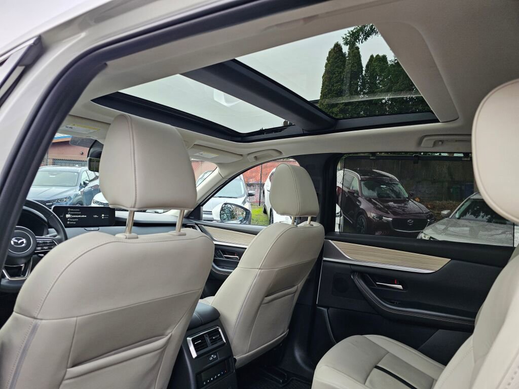 Certified 2024 MAZDA CX-90 Plug-In Hybrid w/ Premium Pkg image 20