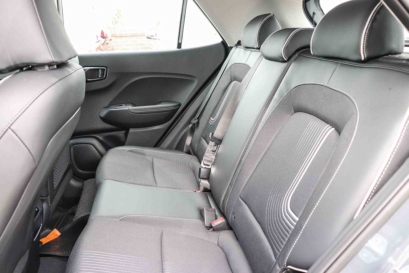 New 2026 Hyundai Venue SEL FWD image 22